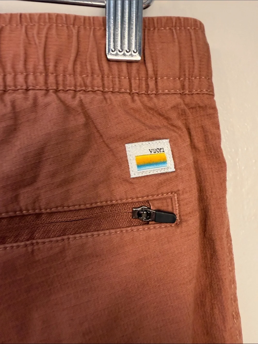 Vuori Men's Rust Orange RipstopCargo Drawstring Pants size small